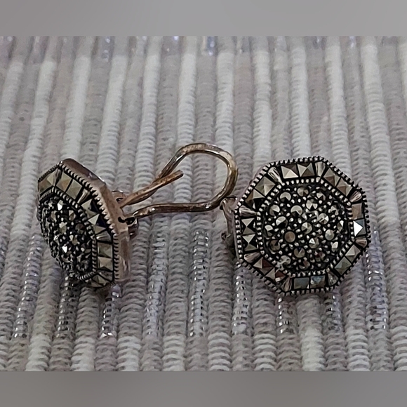 Silver with marcasite earrings - Picture 3 of 4